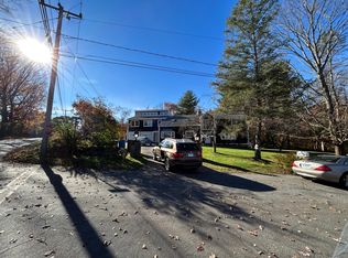 1 Windsor Rd, Monroe, CT 06468