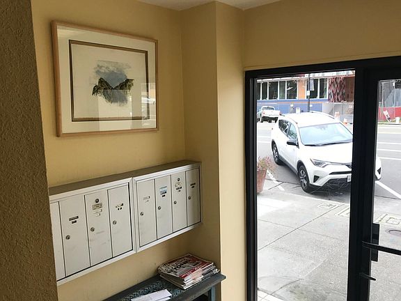 Secure Lobby for mail and package delivery