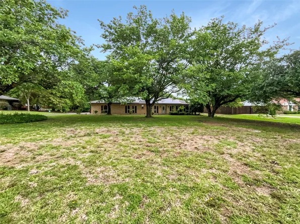 167 Skyline Dr, Murphy, TX 75094