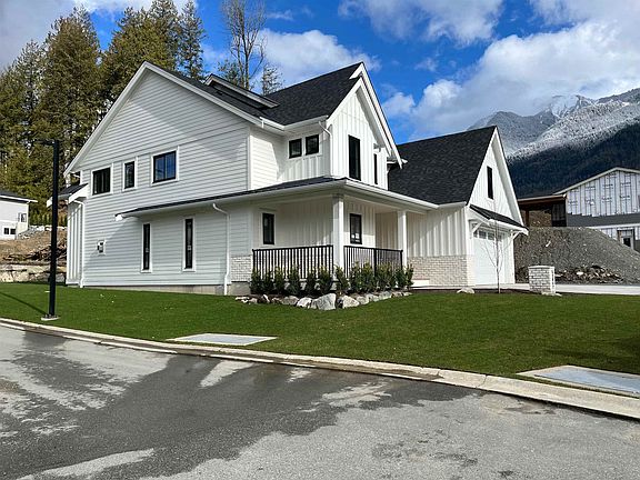 2nd image of 52847 Bunker Rd