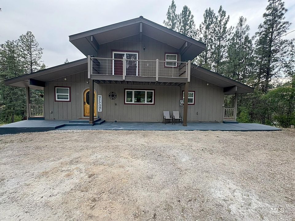 1st image of 13 Brittany Ln
