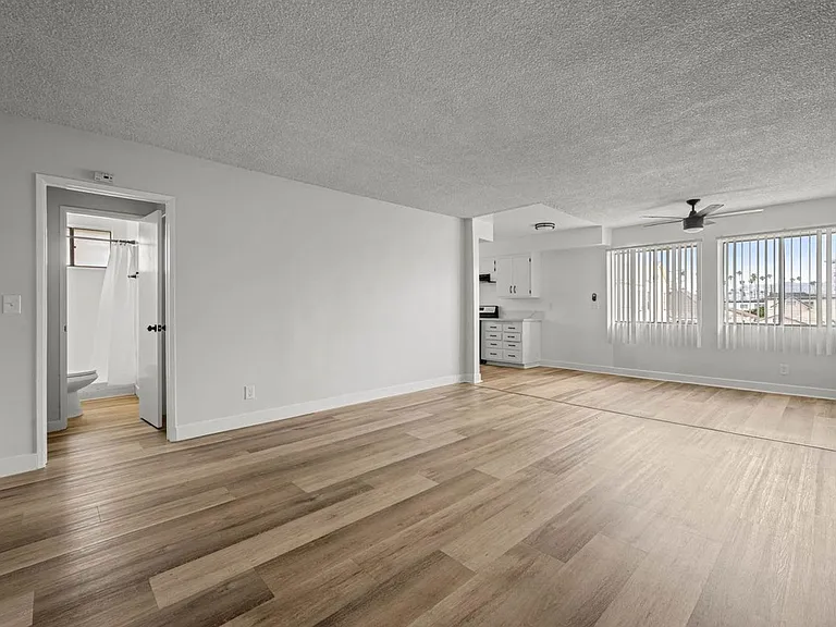 1513 2nd Ave — Photo 8