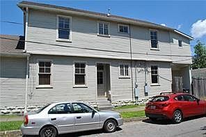 2nd image of 1101 Fern St