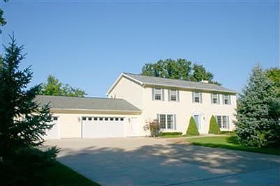 2nd image of 3138 Fairway Ln