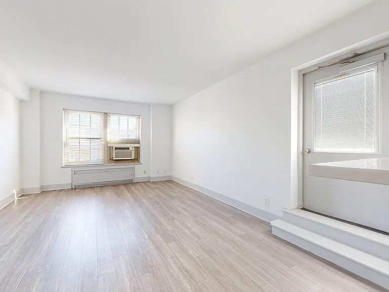 Dining/Living room