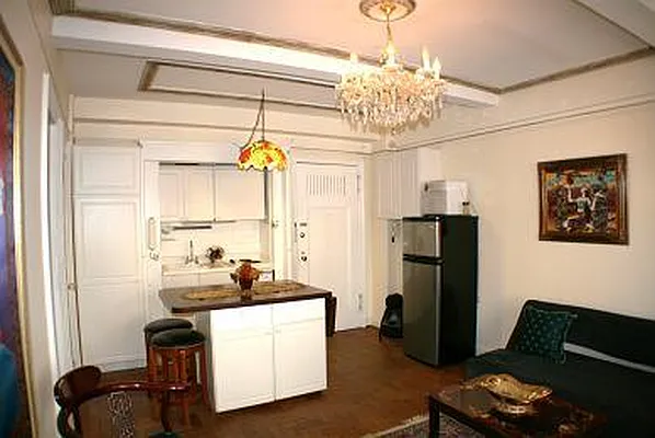 Rented by Tudor Realty | media 8