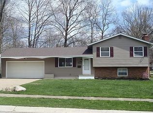 4235 Maplepark Rd, Stow, OH 44224