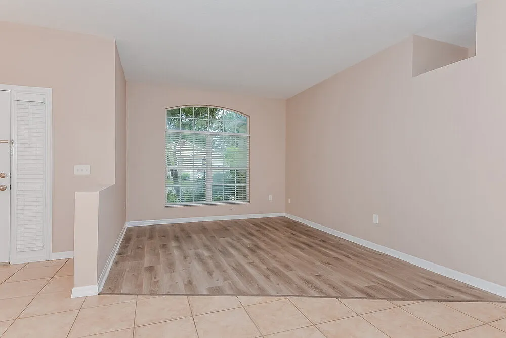 3 bed, 2.0 bath, 1612 sqft, $2,645 — Photo 3