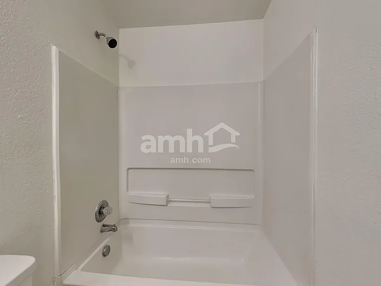 7711 Cortland Oak — Photo 20