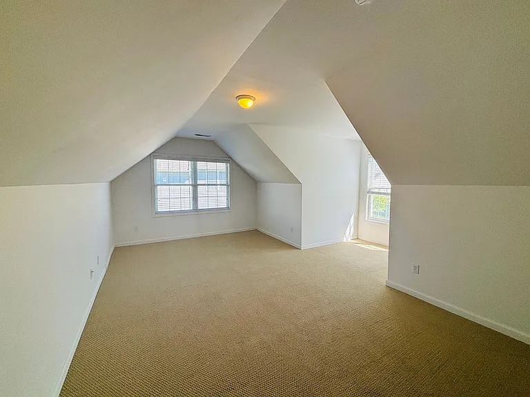 200 Meadow Dr — Photo 10
