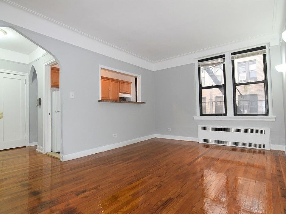 2nd image of 130 Bay Ridge Pkwy APT 2