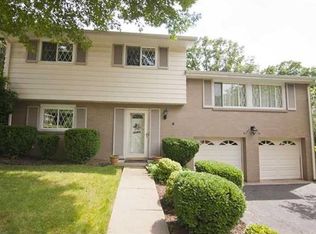 219 Haugh Dr, Pittsburgh, PA 15237
