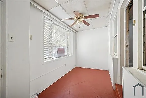 5553 Matthews St — Photo 2