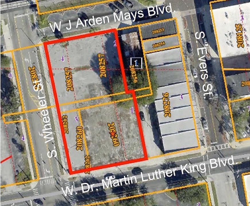 1st image of 204 W Dr Martin Luther King Jr Blvd
