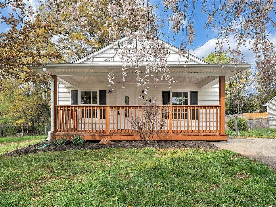 1st image of 1334 Gillette Ave SE