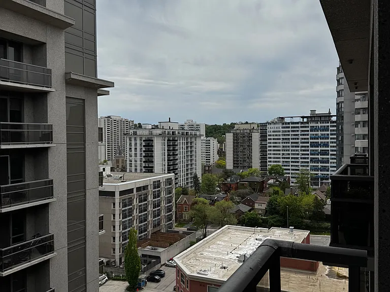 150 Main St W #13 — Photo 14