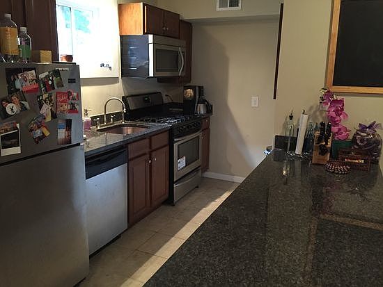 1st image of 3018 Park Ave APT 4