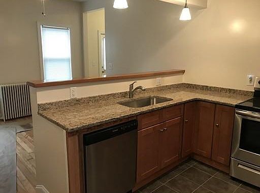 4th image of 9 West St #1