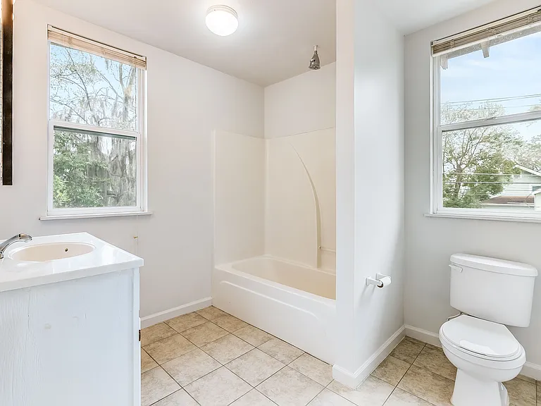 1113 E Park Ave #B — Photo 11