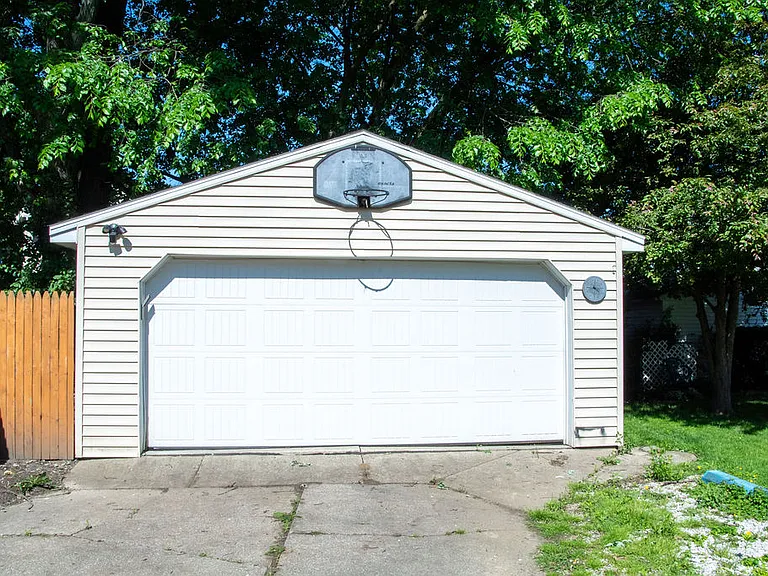1212 Tulip St — Photo 15
