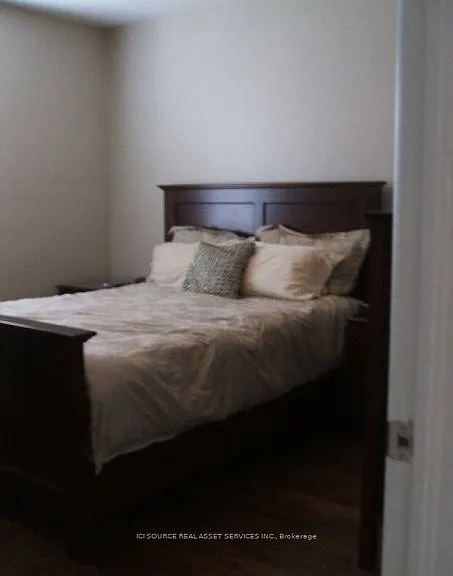 126 Silverhill Dr #MAIN FLOOR — Photo 7
