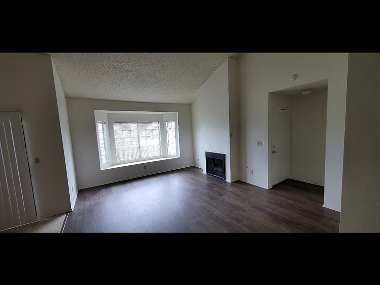 1839 E Avenue J10 #1 — Photo 2