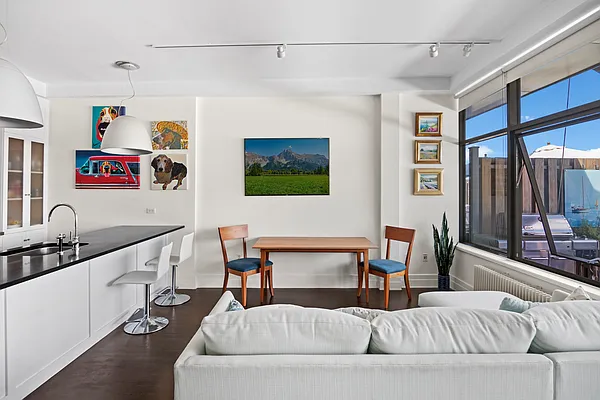 Sold by HomeDax Real Estate | media 18