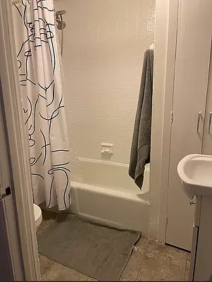 Rented by Green Line Realty | media 5