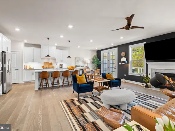 2236 Poe Ln, West Chester, PA 19380