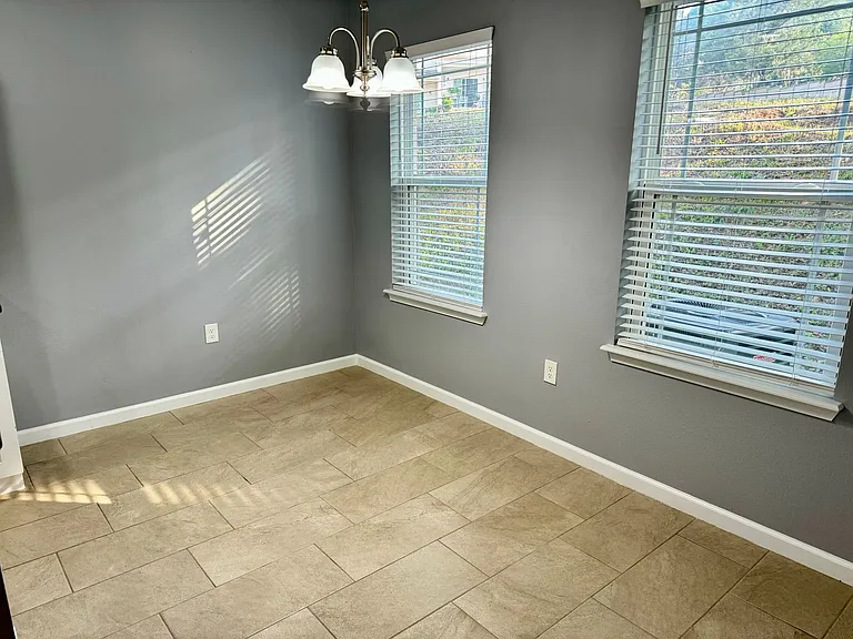 930 Lakefront Village Dr — Photo 5