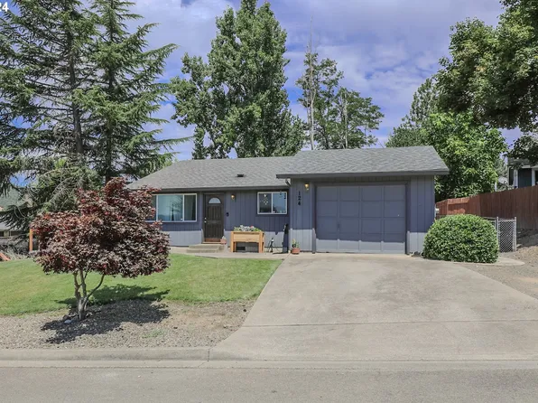 124 Sunburst Ct, Roseburg, OR 97471