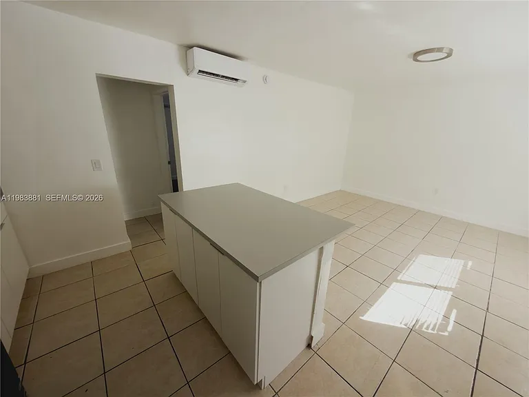 1999 N Glades Dr #3 — Photo 5