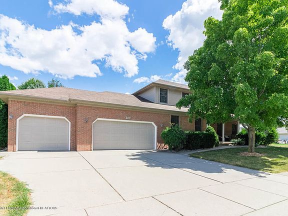 3rd image of 1108 Candela Ln