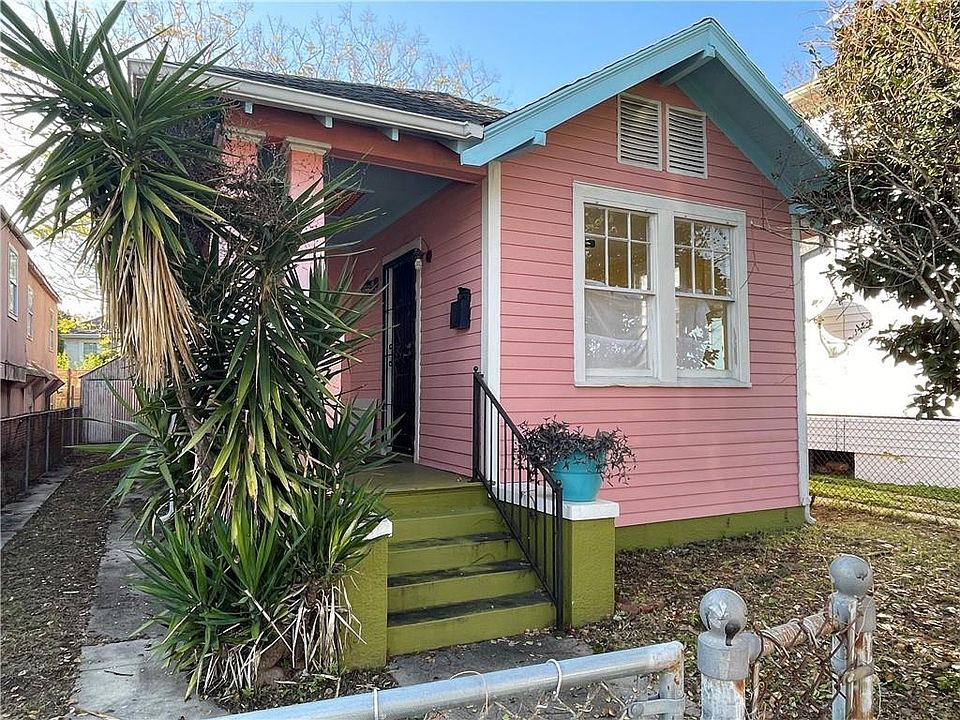 1st image of 2712 Soniat St