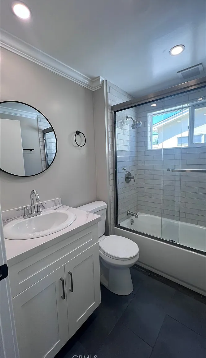 2 bed, 700 sqft, $2,800 — Photo 3