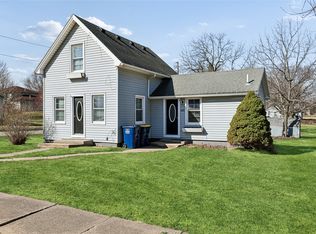 405 County Line Rd, Victor, IA 52347