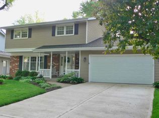 1560 Clyde Dr, Naperville, IL 60565