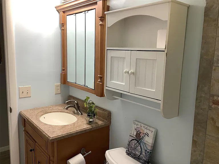 70 Normandy Ln #B — Photo 23