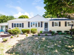 34 Ledgebrook Rd, Weymouth, MA 02190