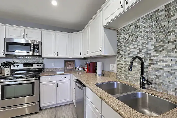 N 17th Dr — Photo 11