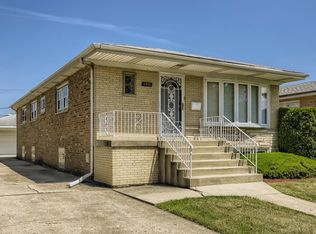 4821 N East River Rd, Norridge, IL 60706
