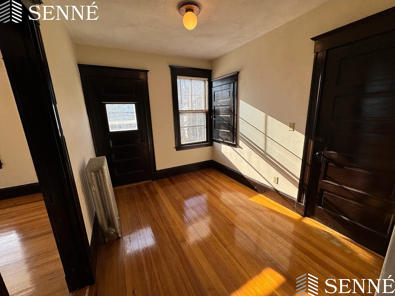 2 bed, 1.0 bath, 1100 sqft, $3,000 — Photo 4