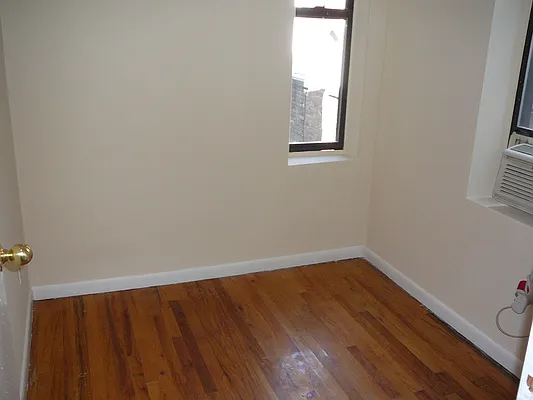 Rented by Kings Court Real Estate | media 44