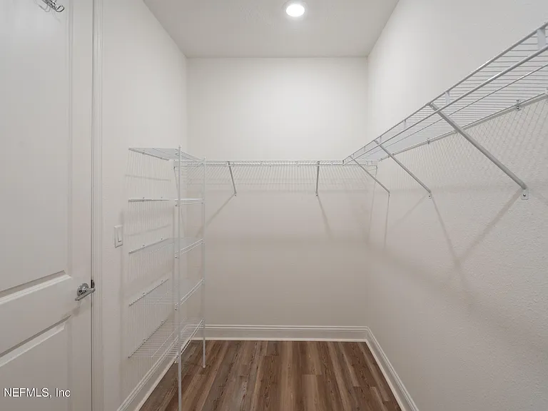 260 Oaklawn Ct — Photo 30