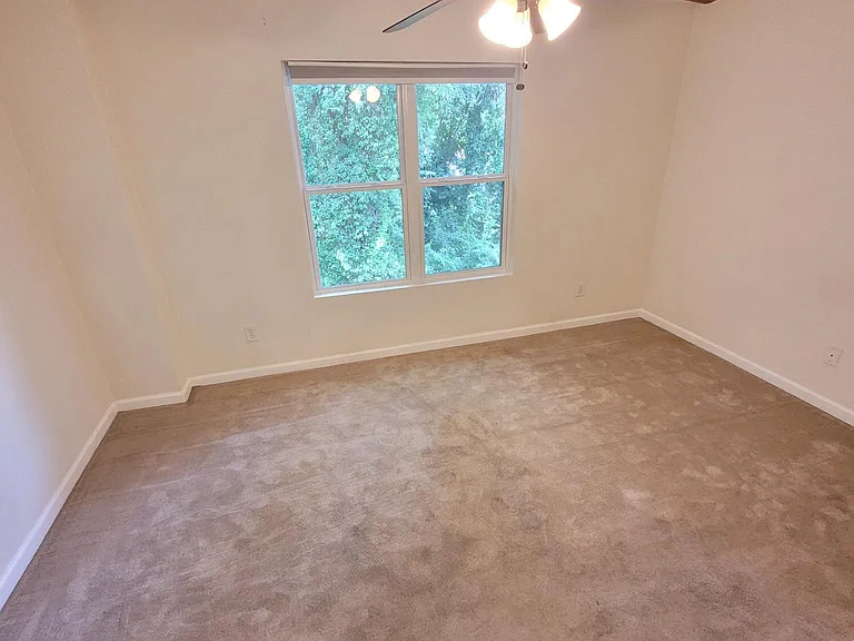 1277 Oak St SW #B — Photo 18