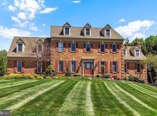 556 El Dorado Dr, Red Lion, PA 17356