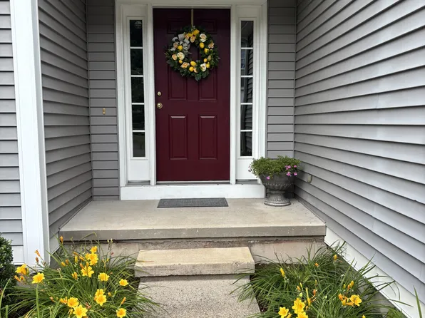 36 Buckland Street #35, Southington, CT 06489
