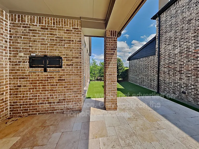 729 Royal Minister Blvd — Photo 22