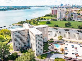 8900 E Jefferson Ave #905, Detroit, MI