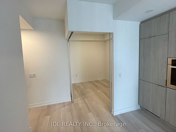 2nd image of 39 Roehampton Ave #2801